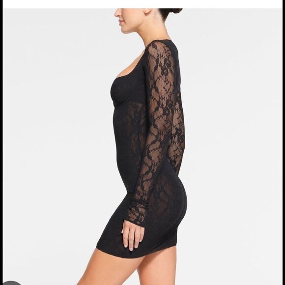 NWT SKIMS stretch lace underwire  dress XS - Picture 3 of 5